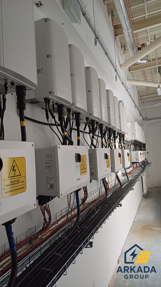 Inwertery fotowoltaiczne – rzędowe rozmieszczenie